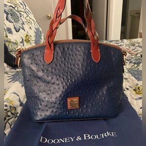 BEAUTIFUL Dooney and Bourke’s Ostrich Celeste Satchel.